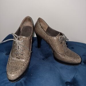 Nine West Vintage Croc Embossed Oxford